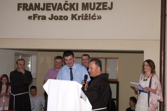 Prigodni govor gvardijana fra Ante Pranjića i predstavljanje kustosa arheologa Stipana Dilbera