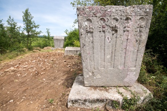 Sjeverni dio srednjovjekovne nekrople u Služnju