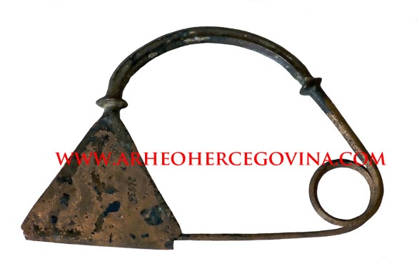 Fibula tipa Golinjevo iz Otoka kod Vitine (foto: I.Dragicevic), Ljubaznošću ZM Sarajevo