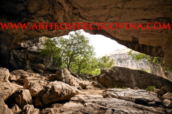 Otvor Ravlića pećine